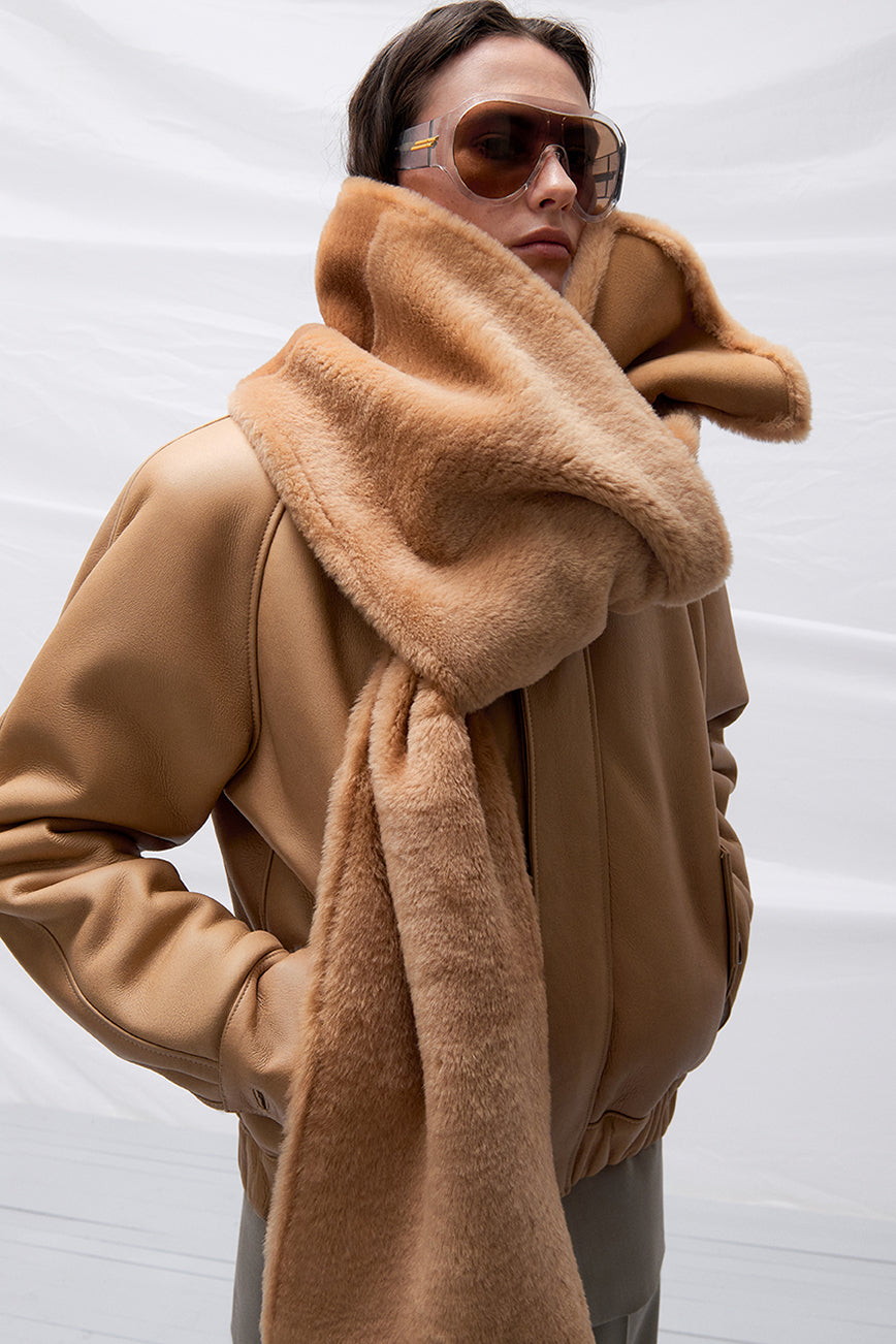 Biarra shearling scarf(W26.29.18)