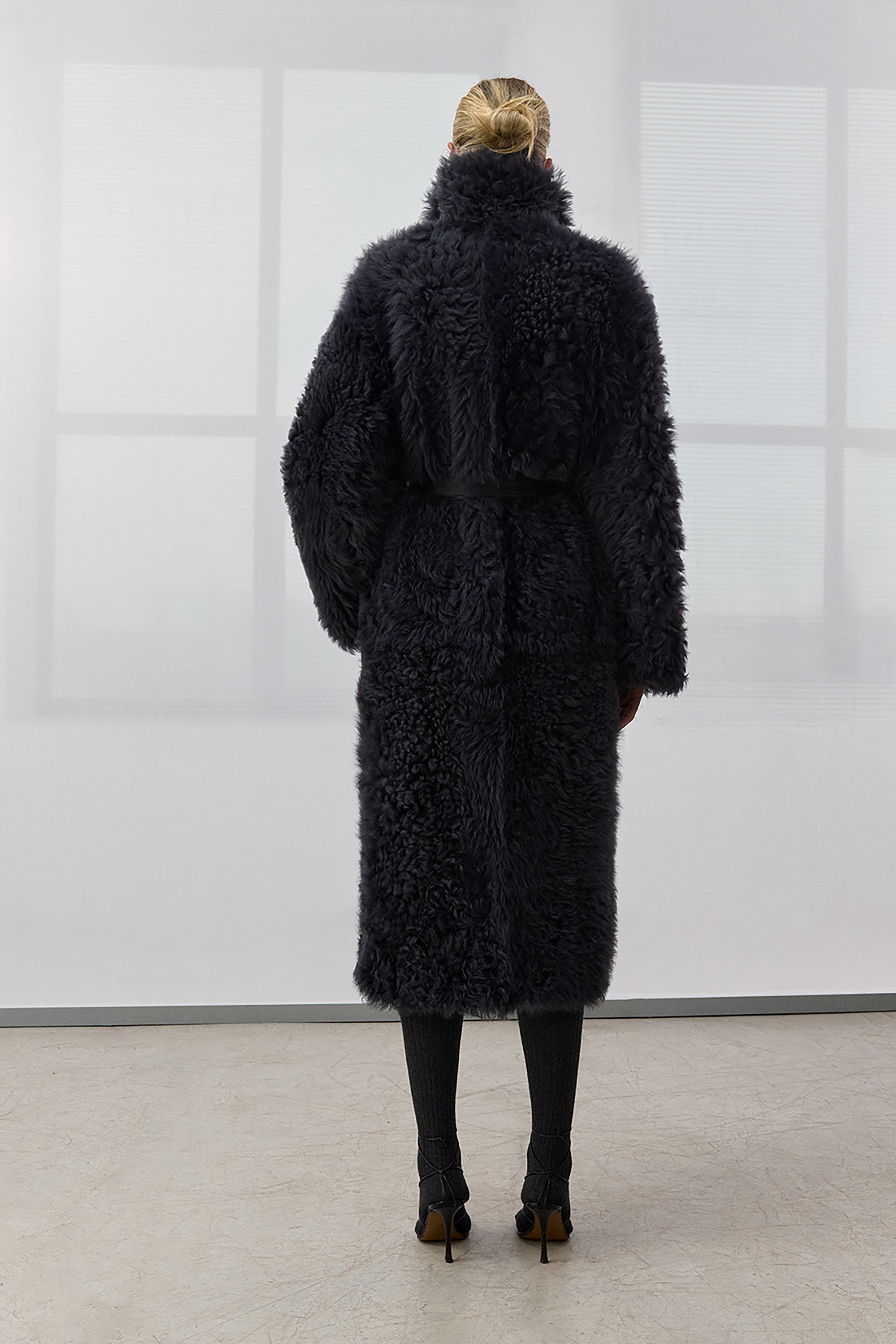 RENEE LONG SHEARLING COAT(FW26.26.8)