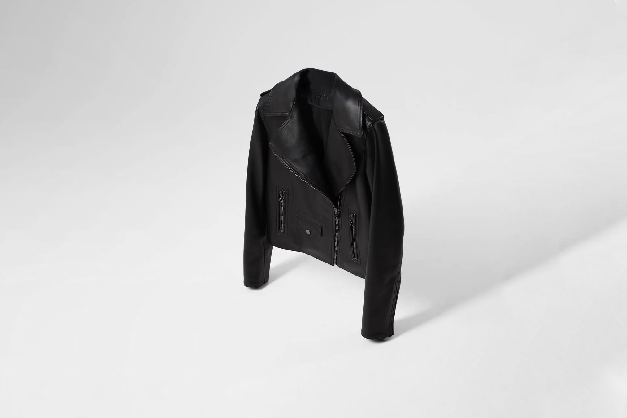 Keeping Your Leather Jacket Looking Great - 5 Essential Tips