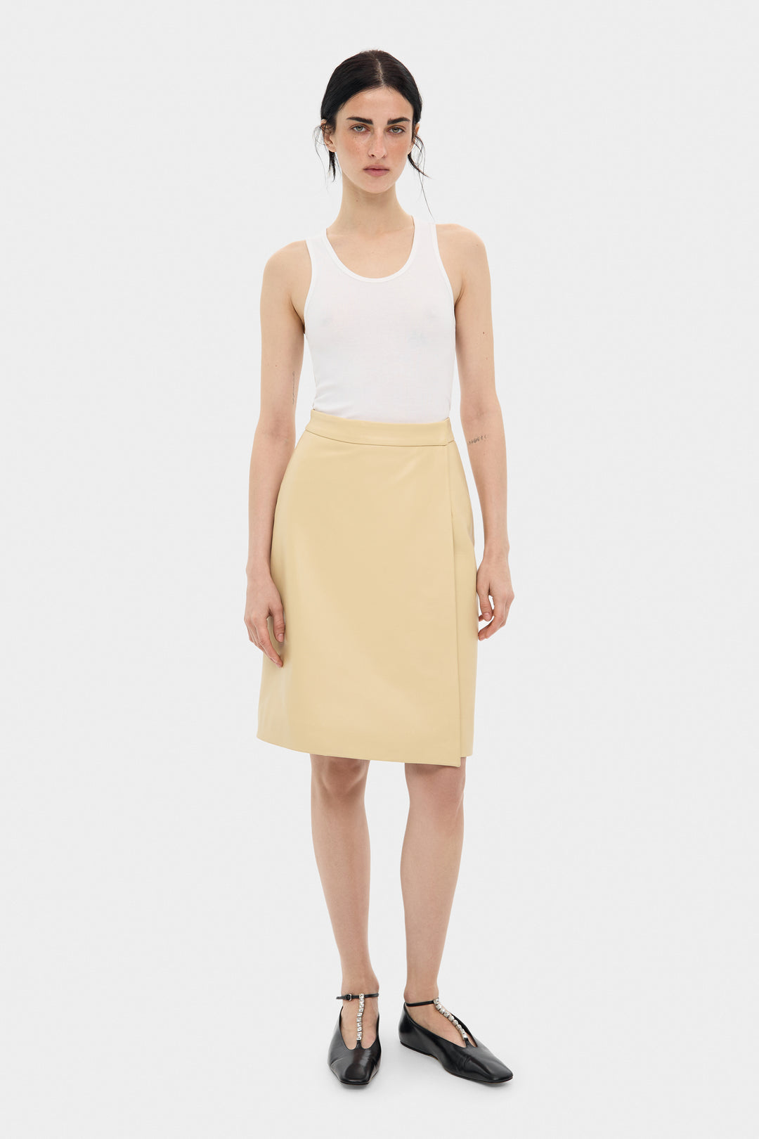 KATHRYN KNEE-LENGTH LEATHER SKIRT IN PALE BANANA