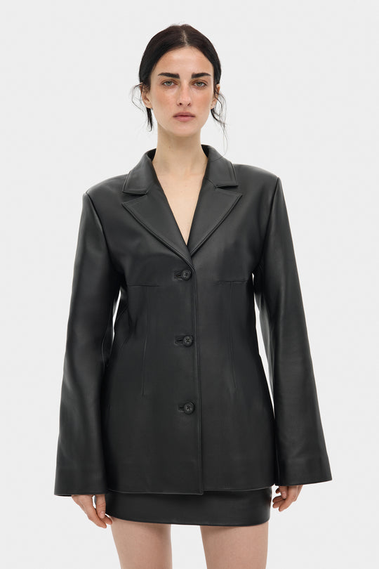 GIA SILHOUETTED LEATHER BLAZER JACKET IN BLACK