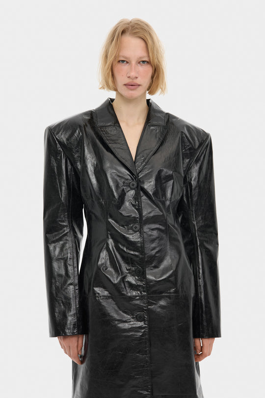 GIA SILHOUETTED LEATHER COAT IN VOID BLACK