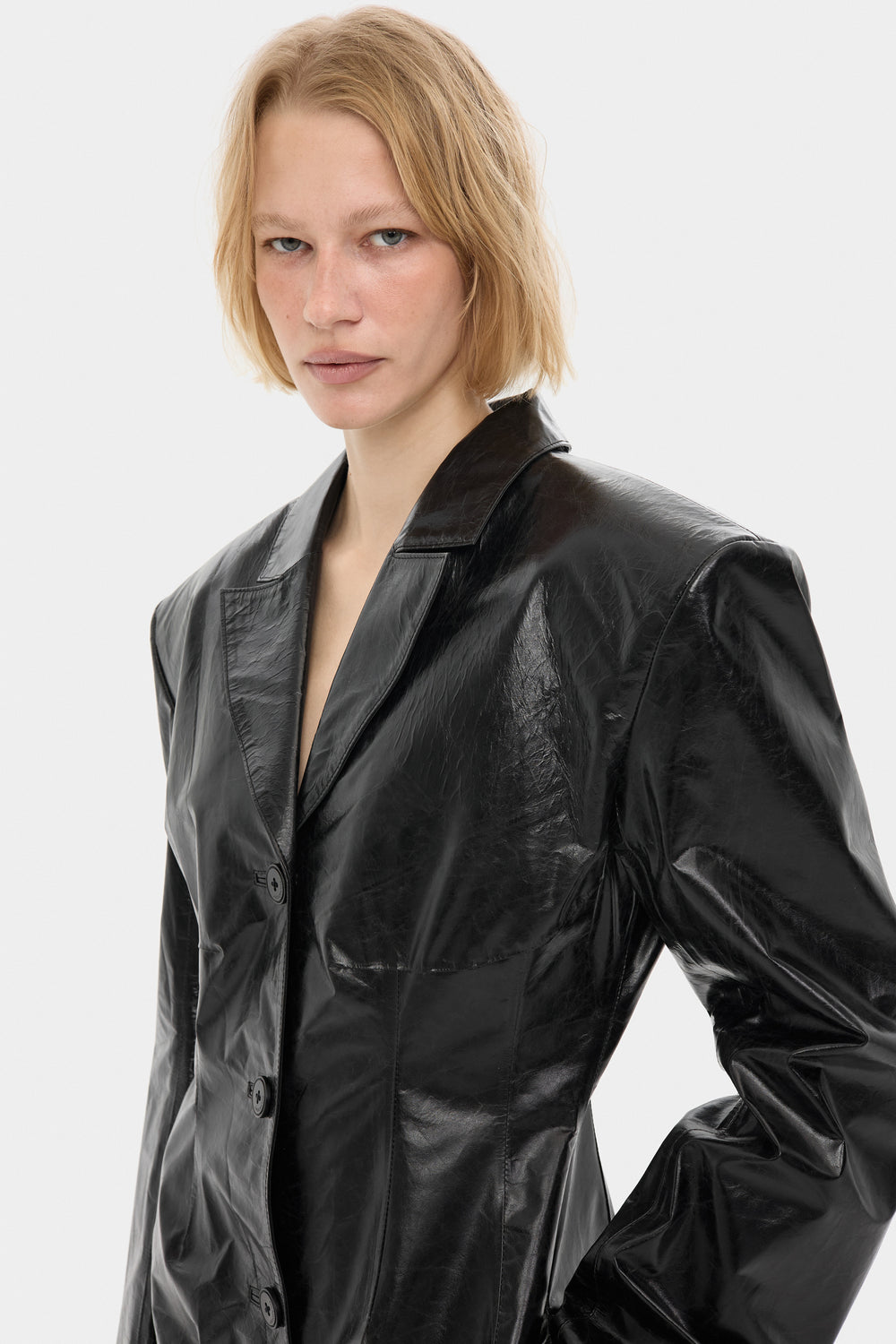 GIA SILHOUETTED LEATHER COAT IN VOID BLACK