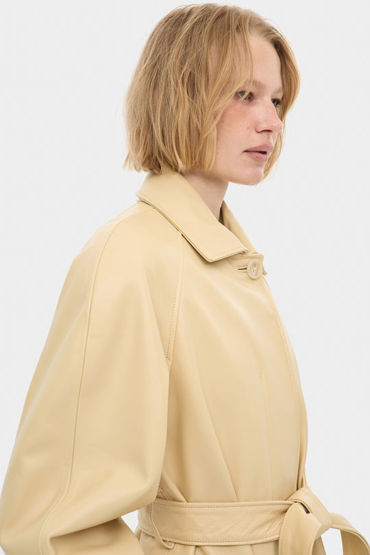 POLLY LEATHER COAT IN PALE BANANA