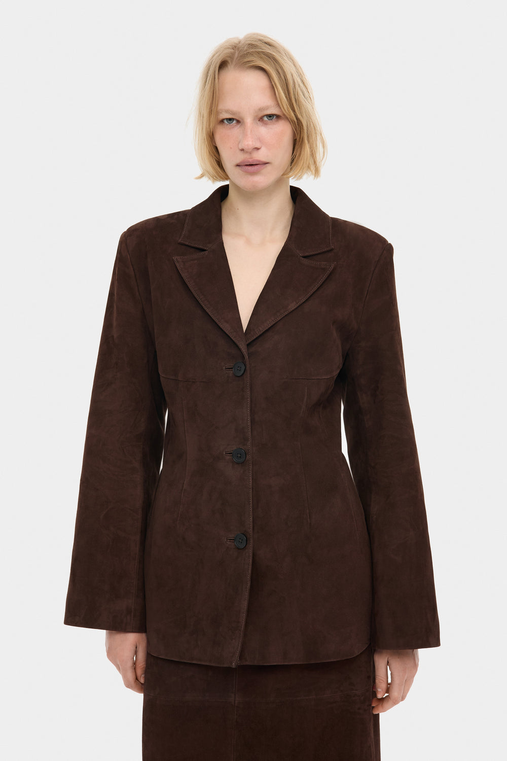 GIA SILHOUETTED SUEDE BLAZER JACKET IN WALNUT BROWN