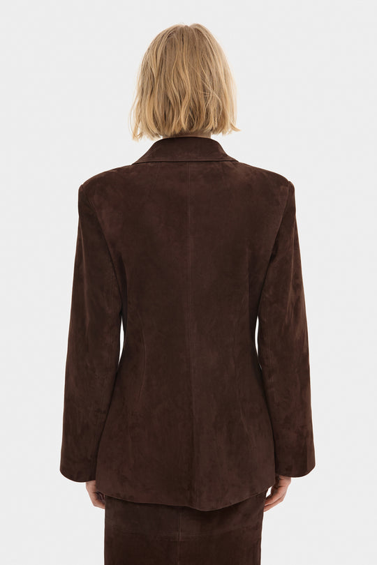 GIA SILHOUETTED SUEDE BLAZER JACKET IN WALNUT BROWN