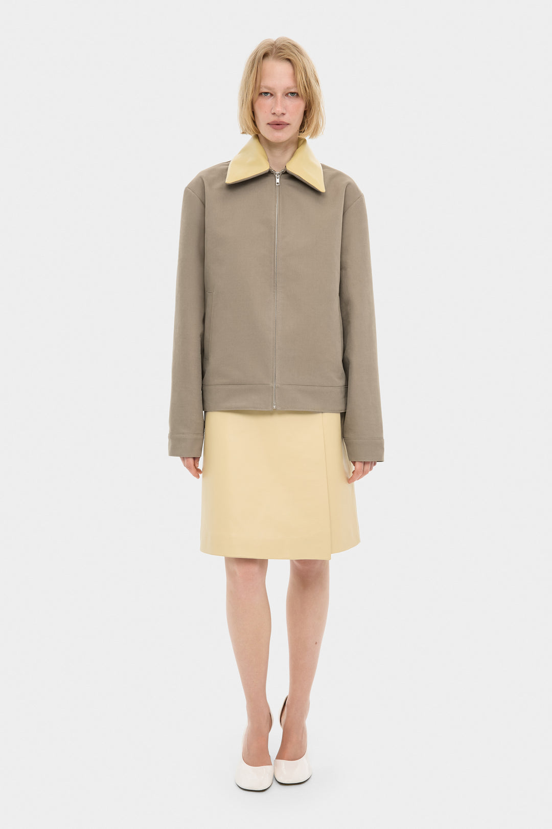 KRISTIN ELONGATED COTTON JACKET WITH DETACHABLE LEATHER COLLAR IN TAUPE