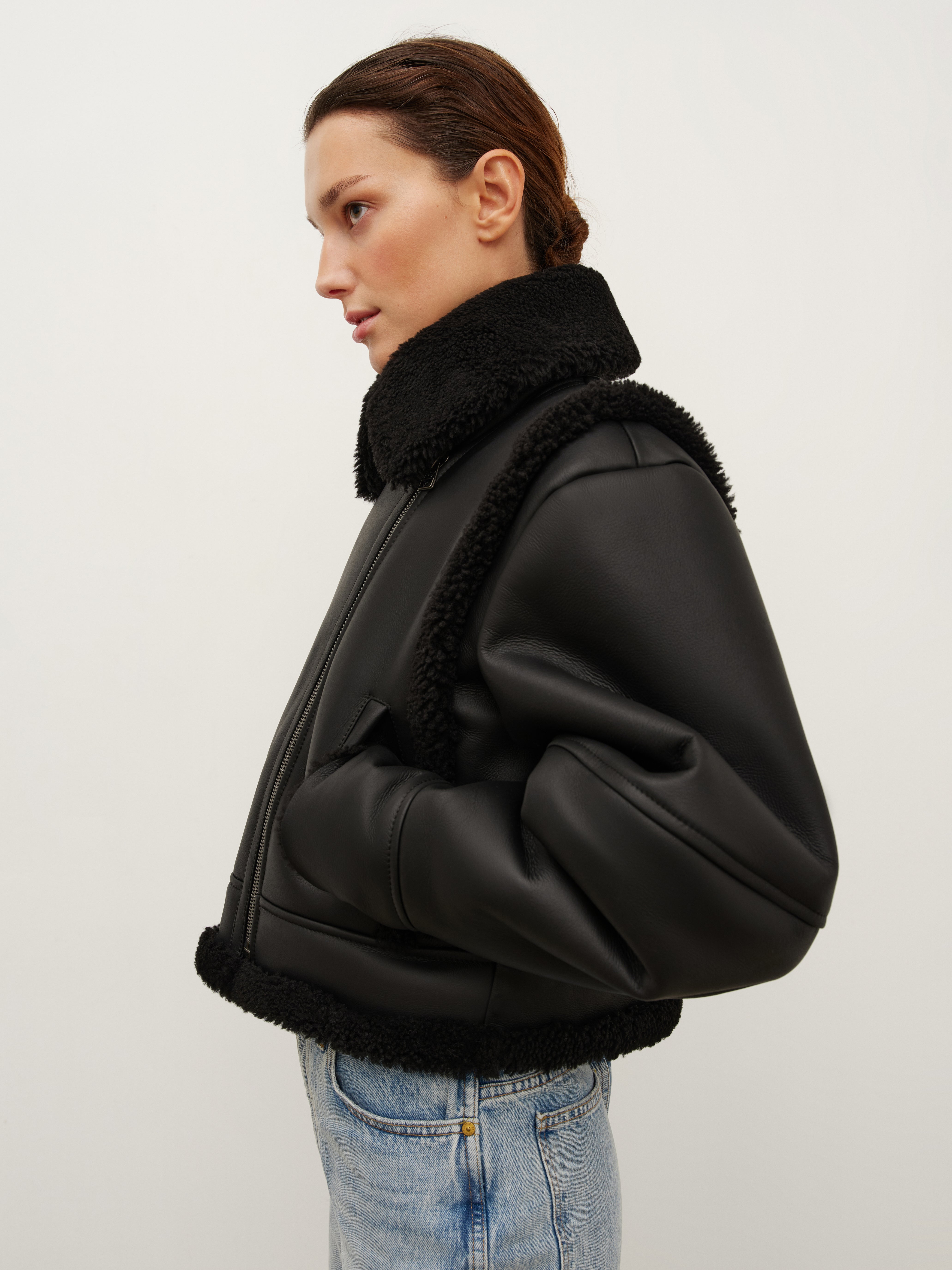 Signature cropped shearling jacket  (1502/2)