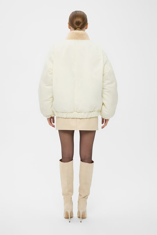 AARON PUFFER JACKET WITH SHEARLING COLLAR IN MILK