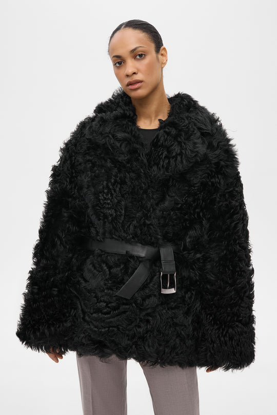 SHORT SHEARLING COAT IN BLACK