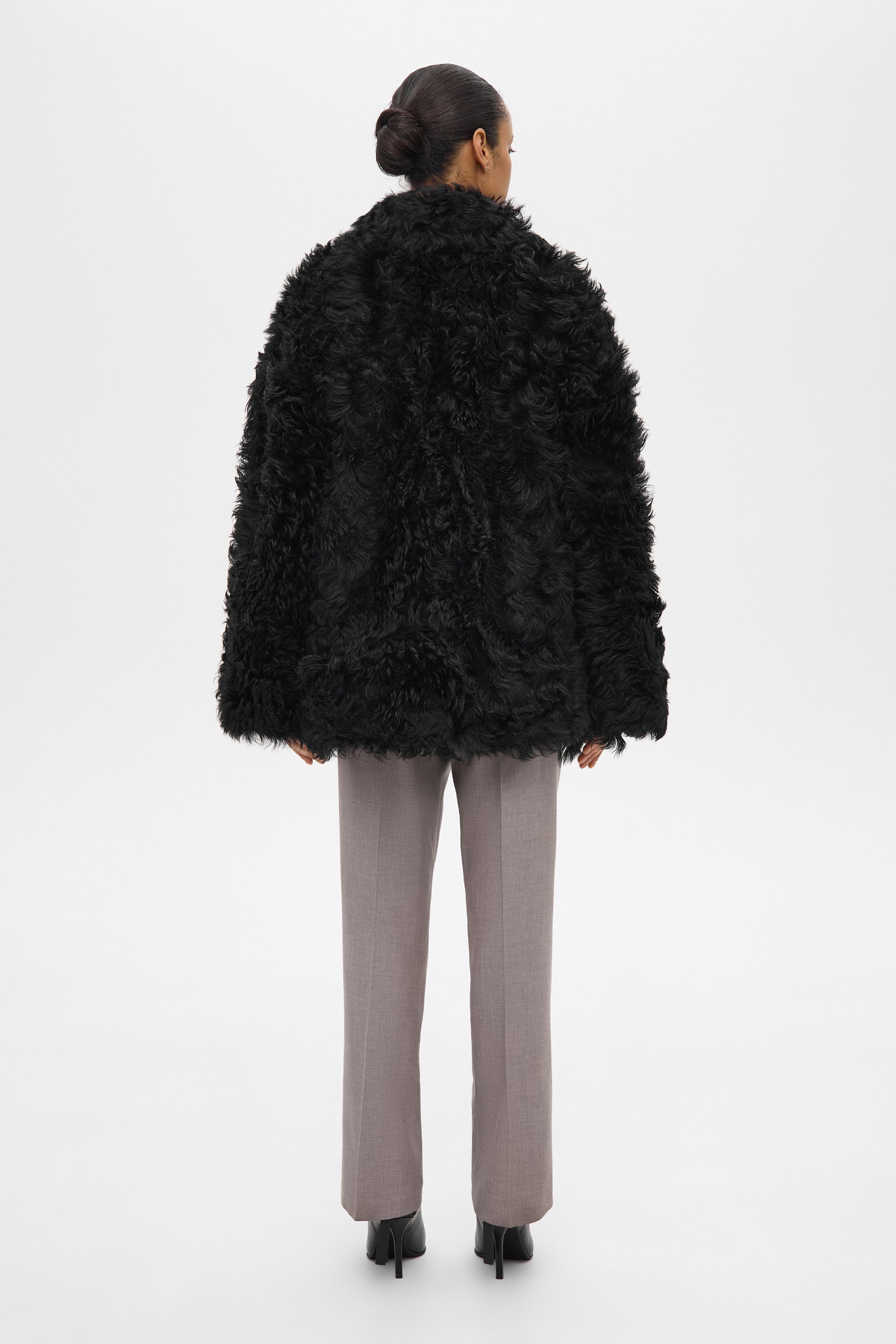 Short shearling coat