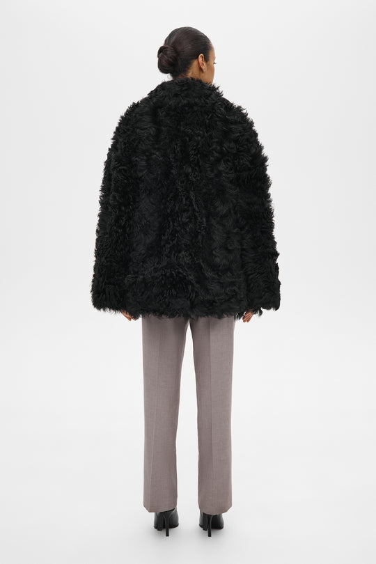 SHORT SHEARLING COAT IN BLACK