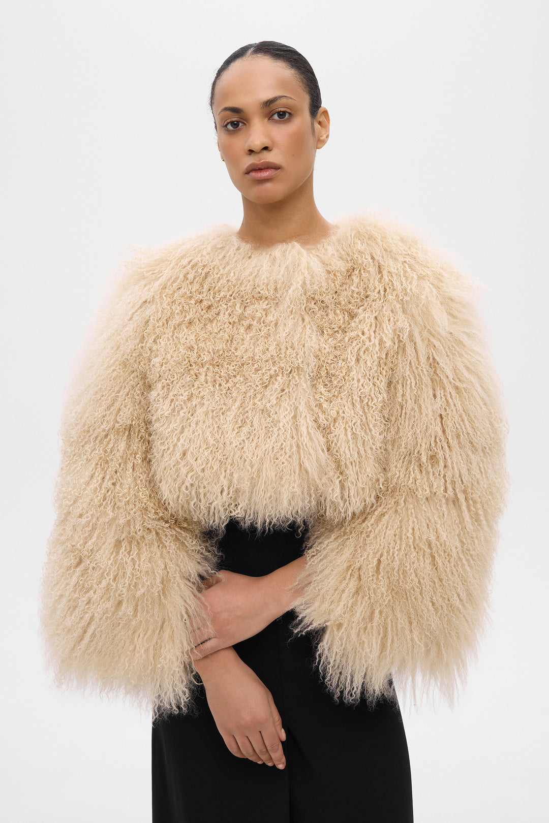 HANNAH SHEARLING CAPE COAT IN BEIGE