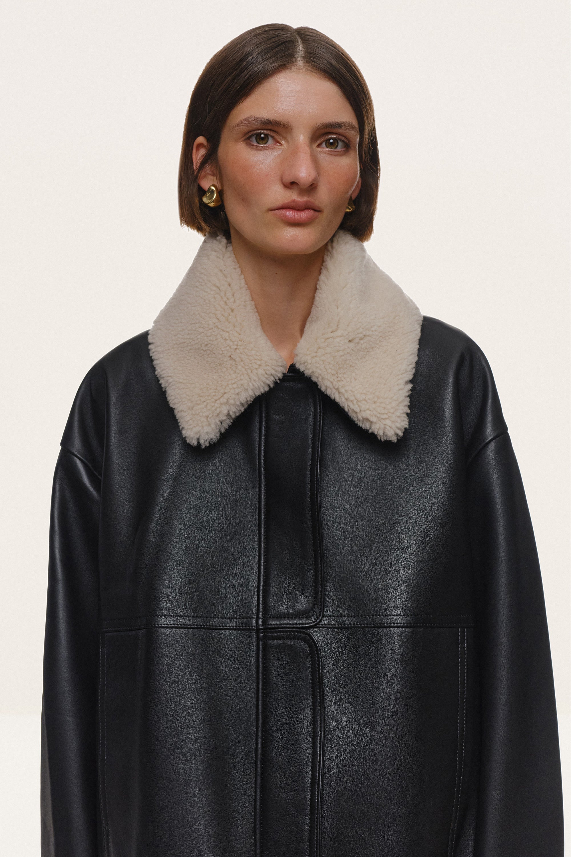 AFFECTION LEATHER BOMBER JACKET IN BLACK