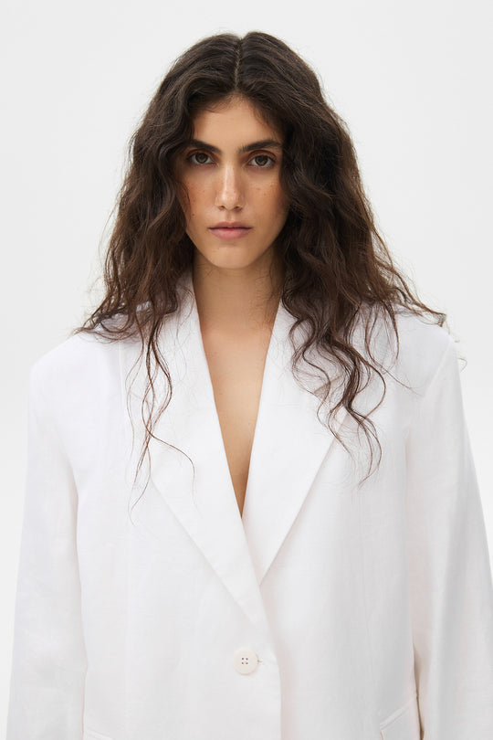 YASYA LINEN BLAZER IN WHITE