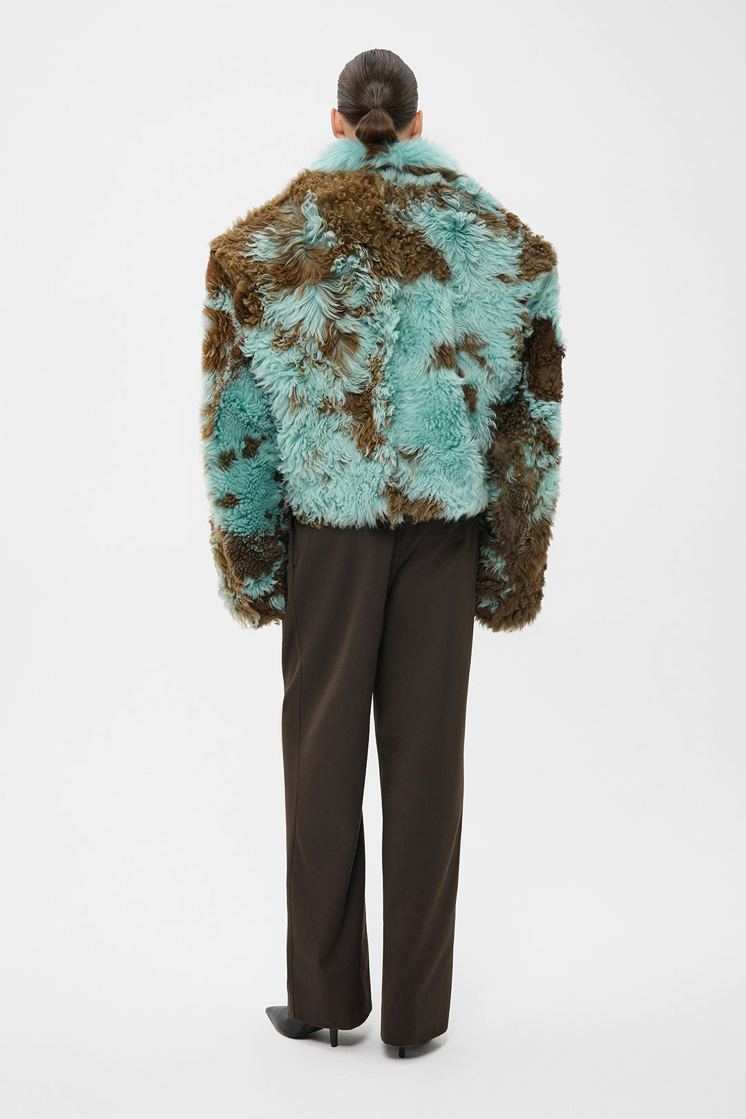 SAMANTHA CROPPED SHEARLING COAT WITH WIDE SHOULDERS IN BLUE COW PRINT