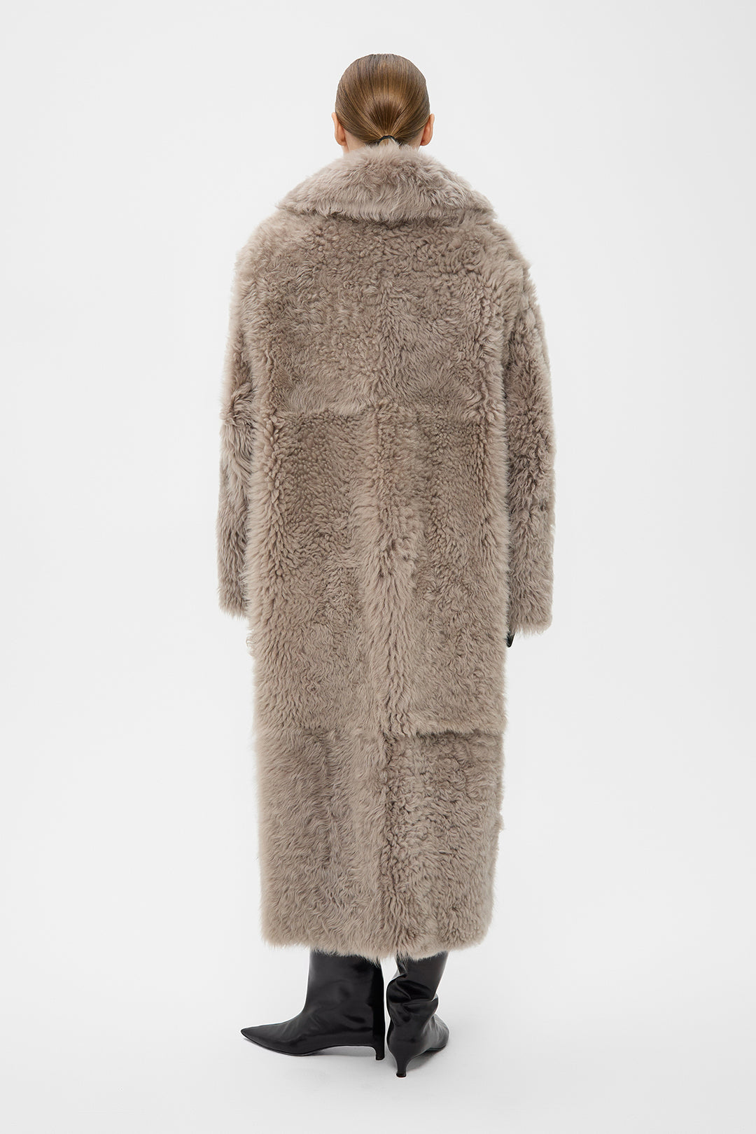 SELENA REVERSIBLE SHEARLING COAT IN DUST GREY