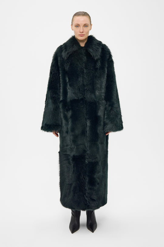 SIERRA TOSCANA SHEARLING COAT IN EMERALD GREEN