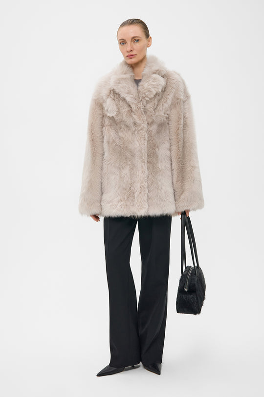 MARGOT SHORT SHEARLING COAT IN CHAMPAGNE BEIGE