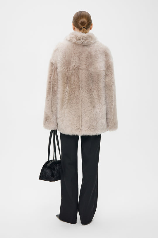 MARGOT SHORT SHEARLING COAT IN CHAMPAGNE BEIGE