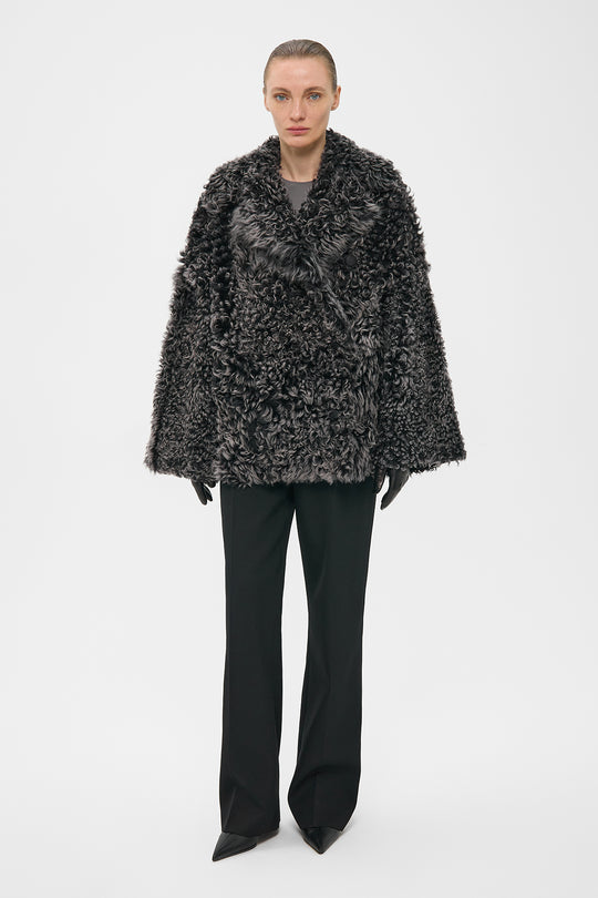 KYLA ELONGATED REVERSIBLE SHEARLING COAT IN ONYX GREY