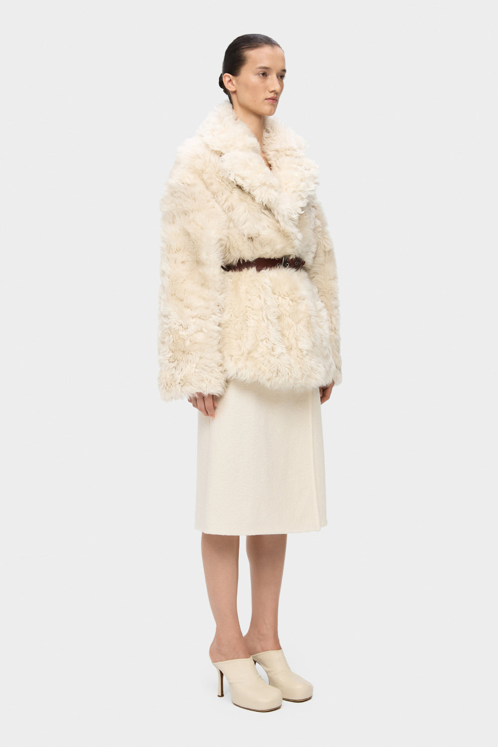 MARGOT SHEARLING SHORT IN POPCORN COLOR