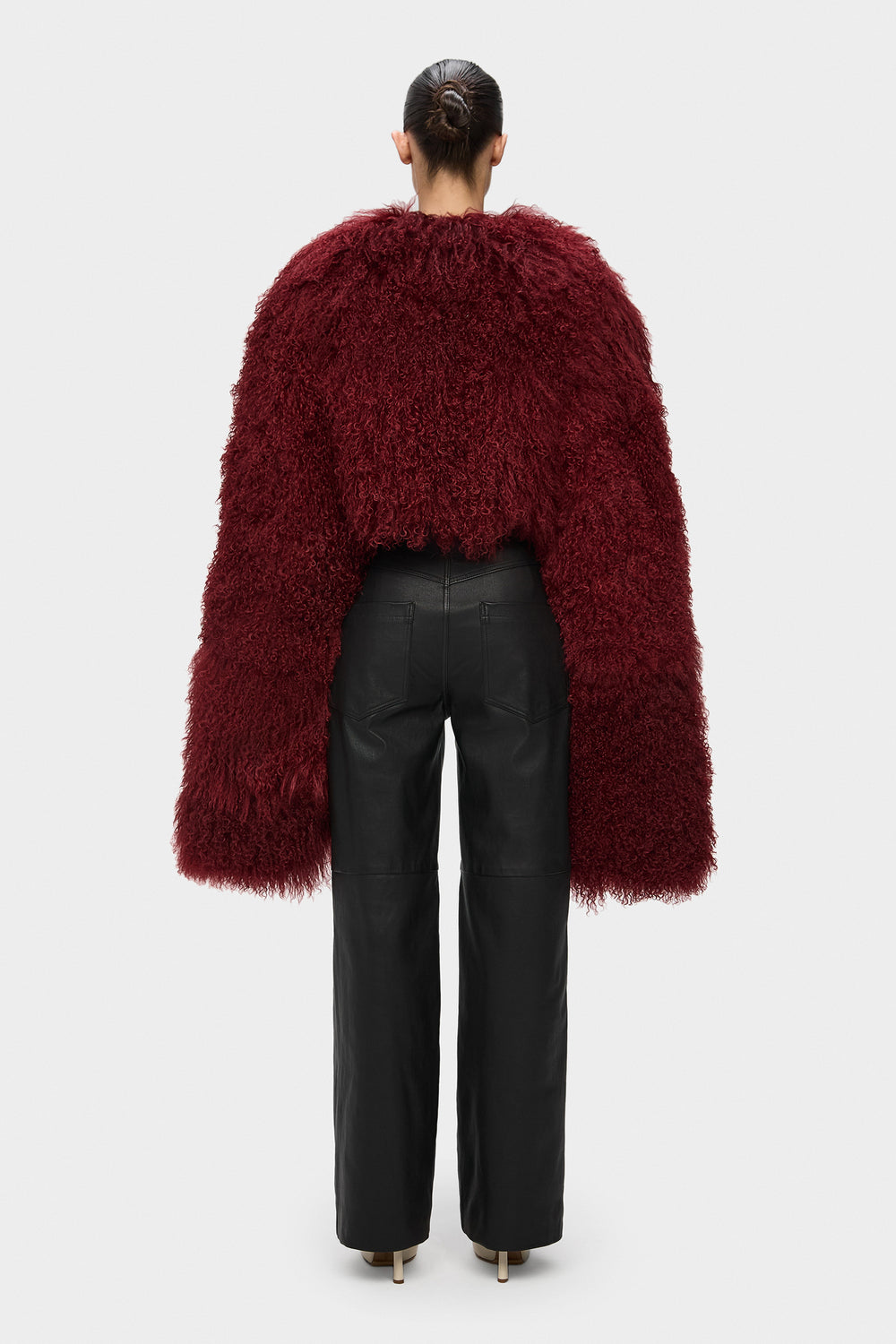 HANNAH SHEARLING CAPE COAT IN BORDO