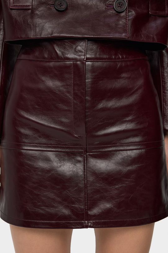 ALEX MINI LEATHER SKIRT IN MERLOT