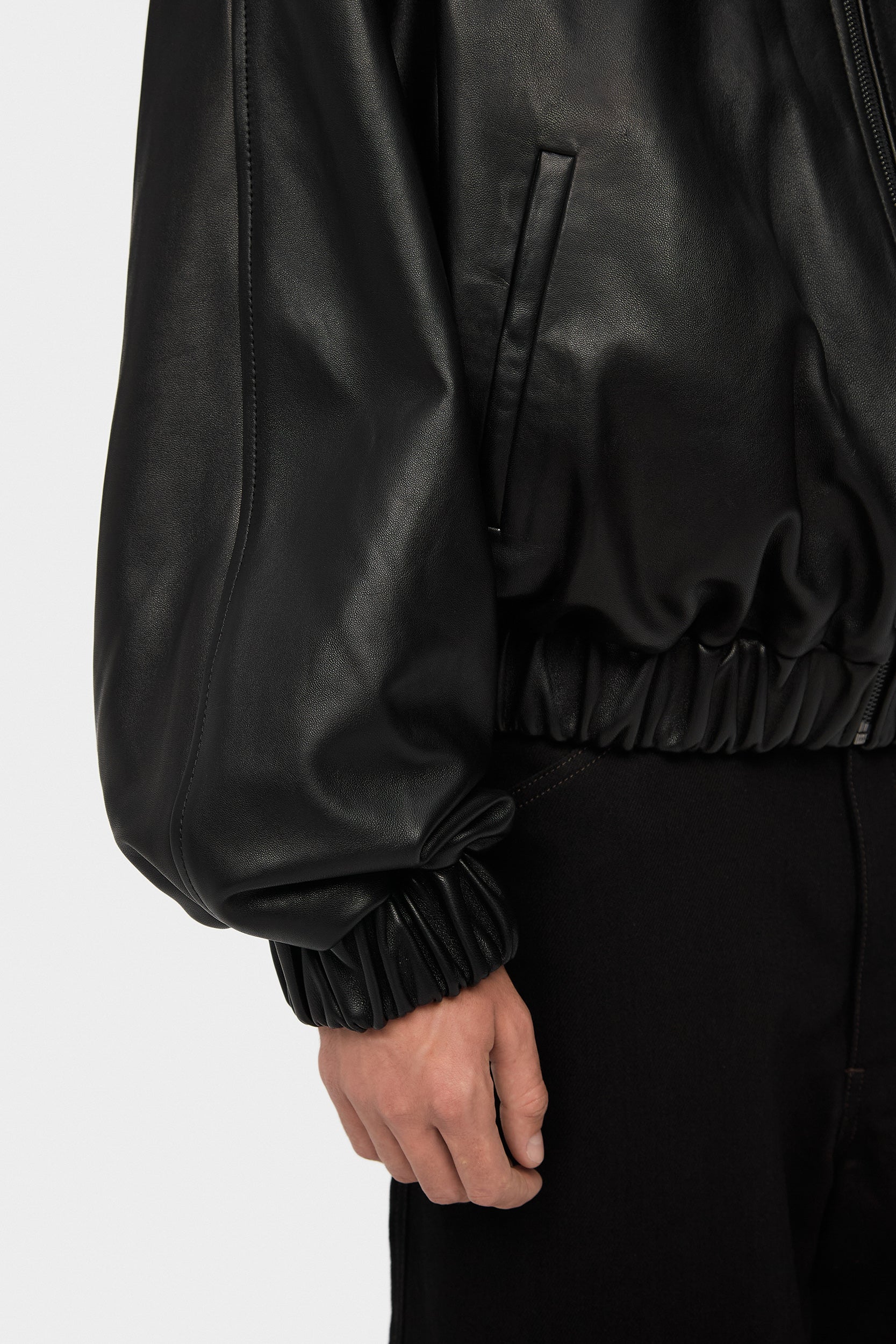 BLAIR LEATHER BOMBER JACKET WITH EXTRA WIDE SLEEVES IN BLACK BLAIR LEATHER BOMBER JACKET WITH EXTRA WIDE SLEEVES IN BLACK