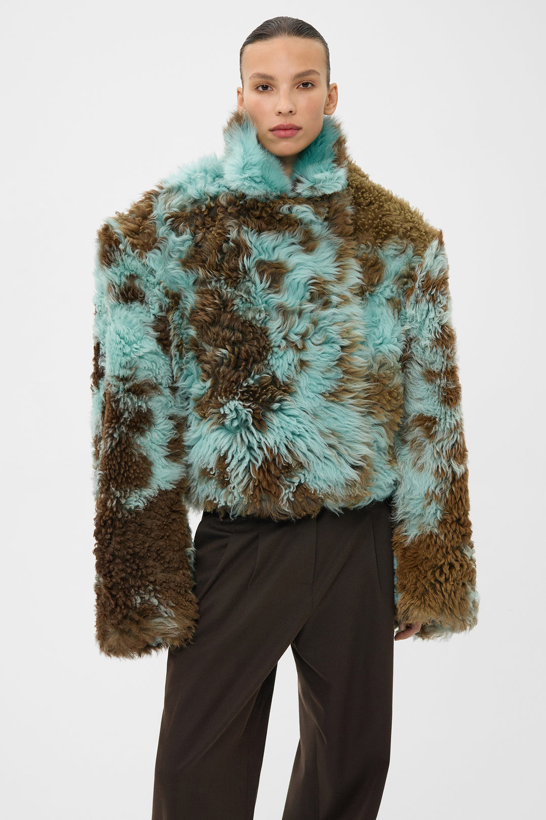 SAMANTHA CROPPED SHEARLING COAT WITH WIDE SHOULDERS IN BLUE COW PRINT