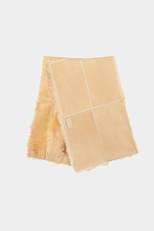 THEA DOUBLE-SIDED SHEARLING SCARF IN BEIGE