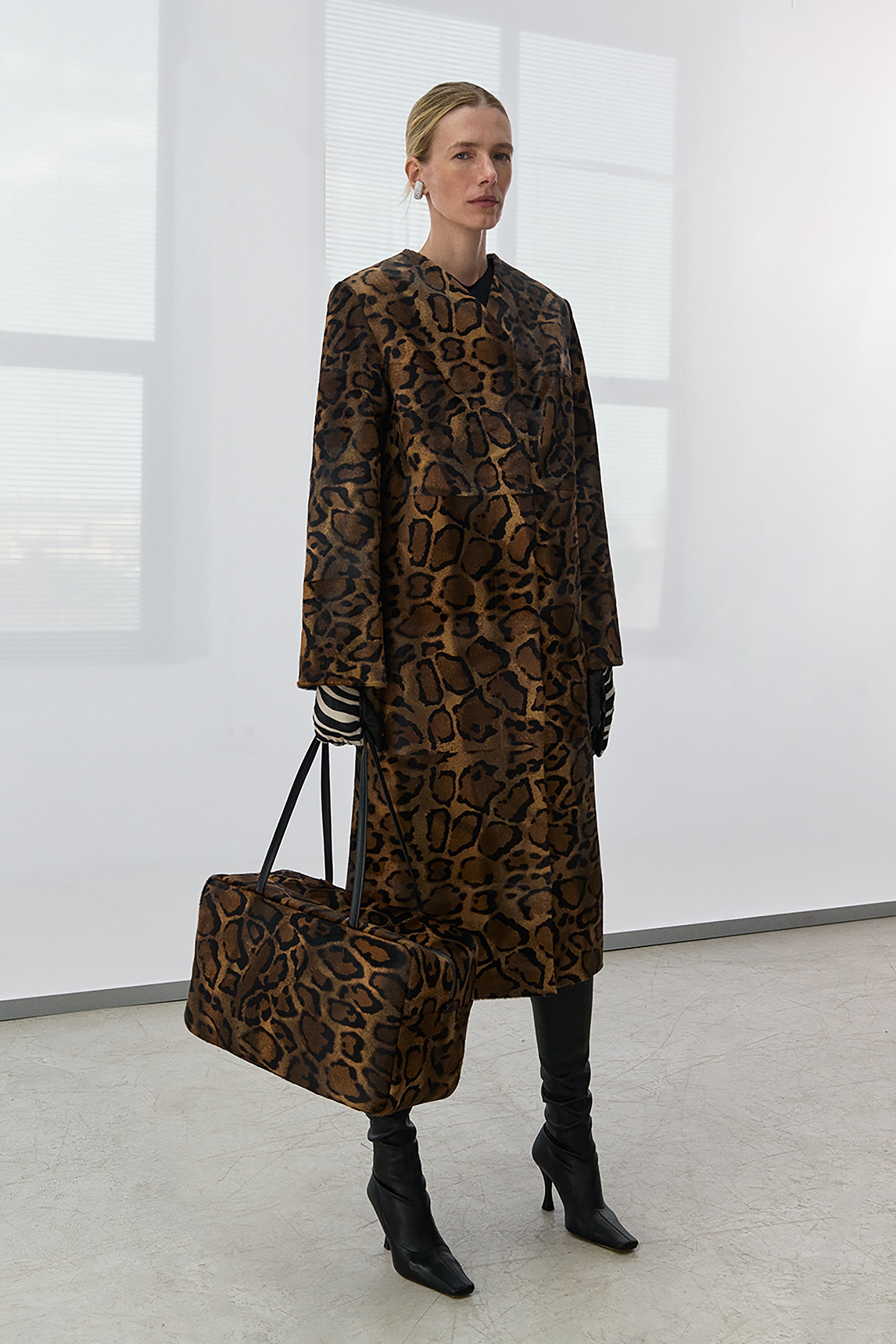 AMARA COAT(FW26.4.23)