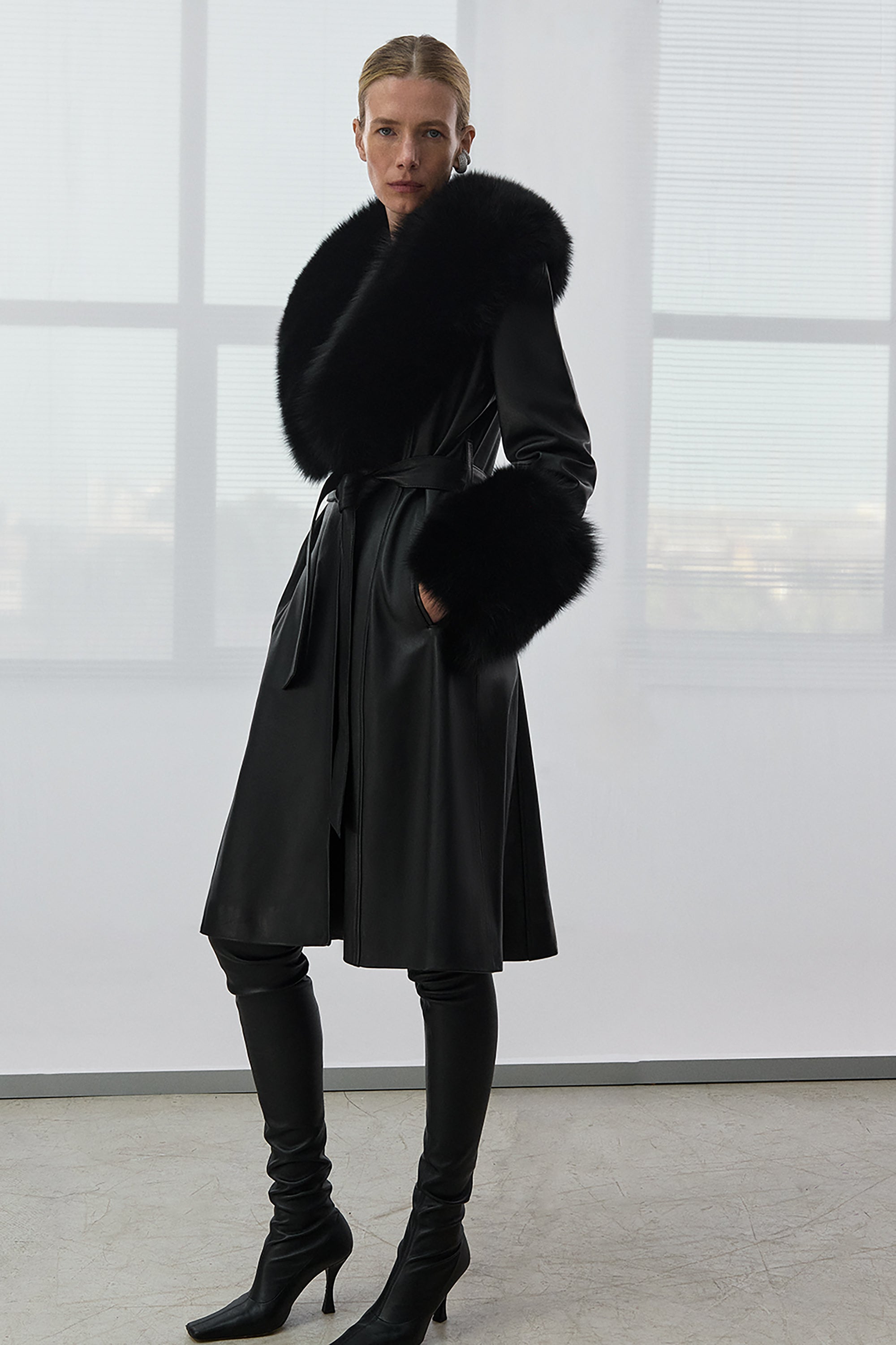 NOELLE UPCYCLED FUR-TRIMMED COAT(FW26.2.1-3)