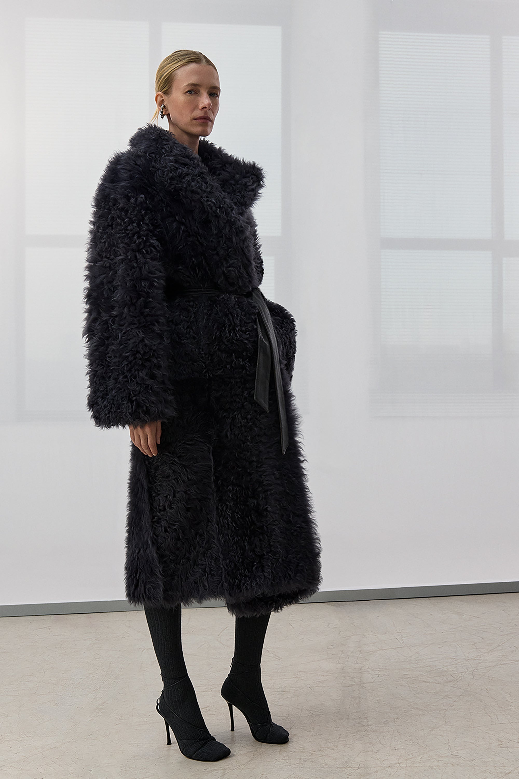 RENEE LONG SHEARLING COAT(FW26.26.8)