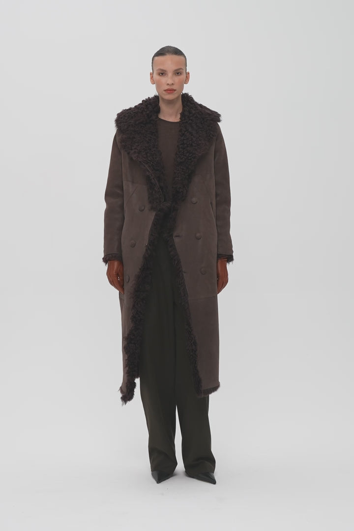 SELENA REVERSIBLE SHEARLING COAT IN CHOCOLATE BROWN