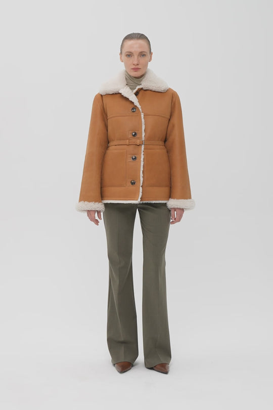 REVERSIBLE SHEARLING COAT IN LIGHT BROWN