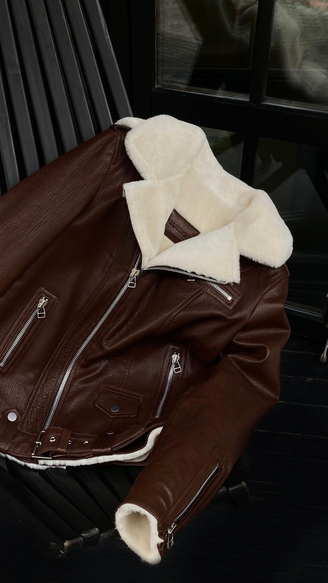 CLASSIC SHEARLING JACKET