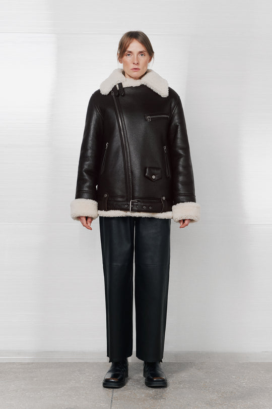 ICONIC OVERSIZED SHEARLING JACKET