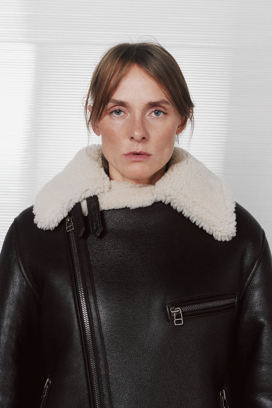 ICONIC OVERSIZED SHEARLING JACKET