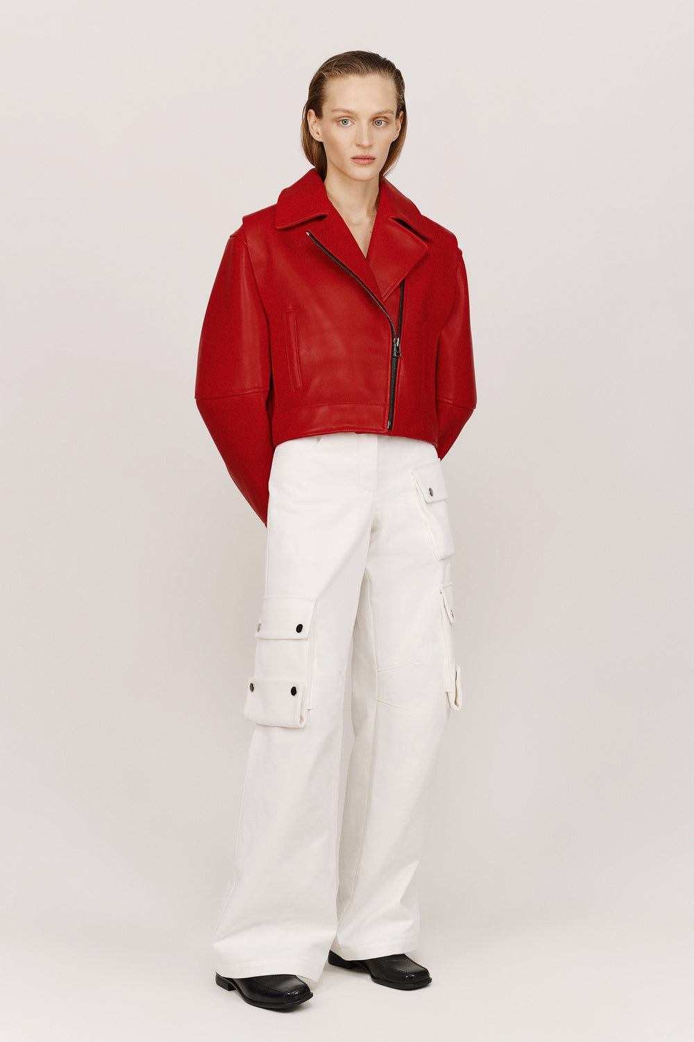 SIGNATURE CROPPED LEATHER JACKET IN RED